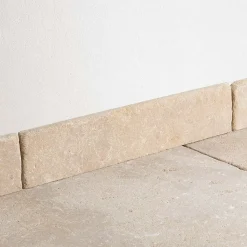 Ro'Ma Nature Plinthe Pierre de l'Atlas Beige 40x8x1,5 cm Vieillie (lot de 10 soit 4 mètres) -- Plinthe Pour Carrelage Sol