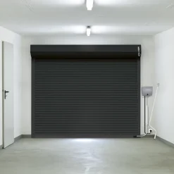 Protecta Porte de garage motorisée enroulable aluminium Ambre gris H.200 x L.253,2 cm avec hublots- Porte De Garage Enroulable