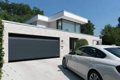 Hormann Porte de garage sectionnelle acier EcoStar gris anthracite RAL 7016 Matt Deluxe - l.237,5 x h.212,5 cm - motorisée- Porte De Garage Sectionnelle