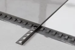 Ilcom Profilé Carrelage<Profil angulaire J en acier inoxydable pour les carreaux 8mm x 2700mm - gunmetal