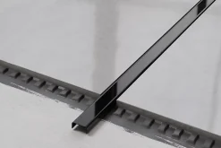 Ilcom Profilé décoratif C en acier inoxydable pour carrelage Noir poli - 40 mm x 2700 mm x 0,65 ep.- Profilé Carrelage