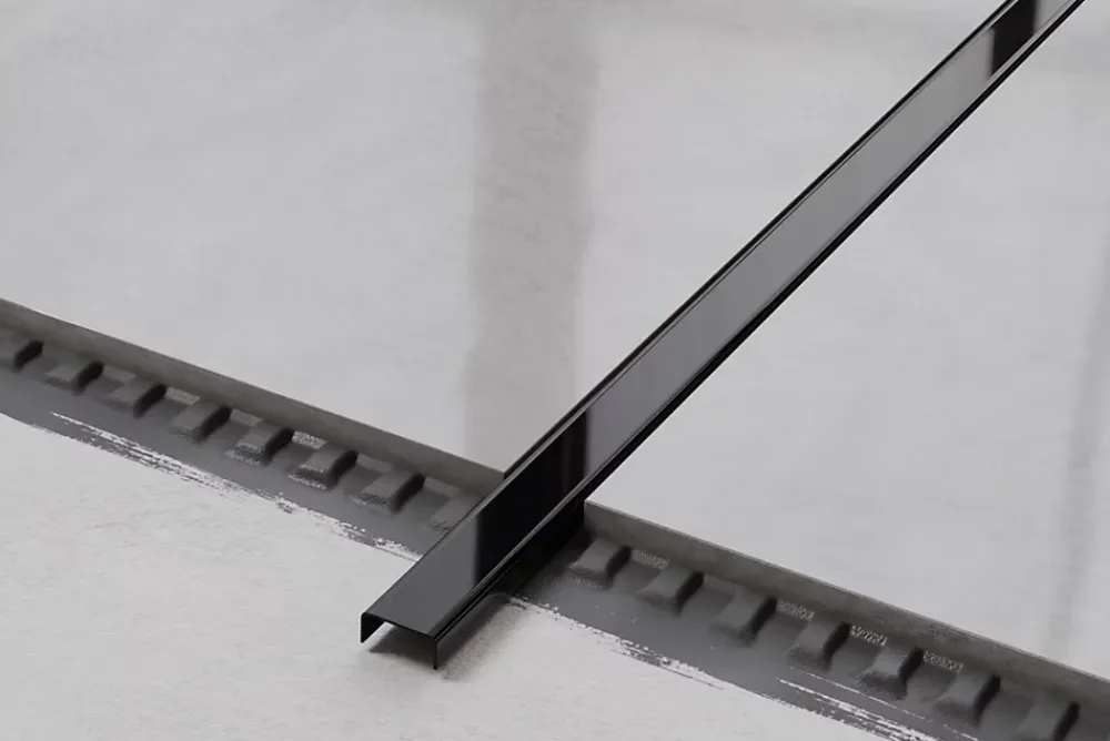 Ilcom Profilé décoratif C en acier inoxydable pour carrelage Noir poli - 40 mm x 2700 mm x 0,65 ep.- Profilé Carrelage