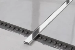 Ilcom Profilé décoratif C en acier inoxydable pour carrelage Argent poli - 10 mm x 2700 mm x 0,65 ep.- Profilé Carrelage