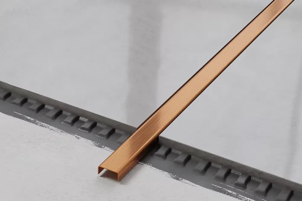 Ilcom Profilé décoratif C en acier inoxydable pour carrelage Cuivre satiné - 40 mm x 2440 mm x 0,65 ep.- Profilé Carrelage