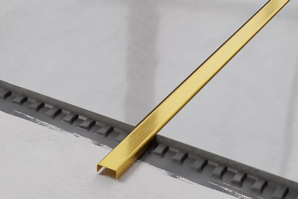 Ilcom Profilé décoratif C en acier inoxydable pour carrelage Or satiné - 20 mm x 2440 mm x 0,65 ep.- Profilé Carrelage