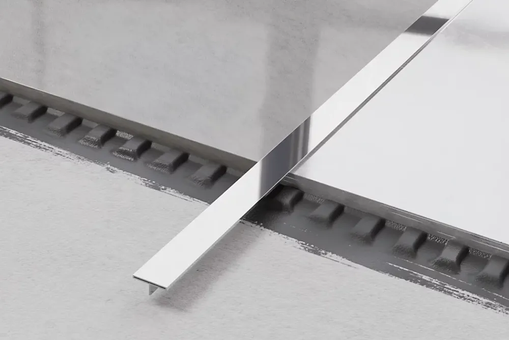 Ilcom Profil décoratif T en acier inoxydable pour couvrir jonction Argent poli - 20mm X 10mm X 2700mm- Profilé Carrelage