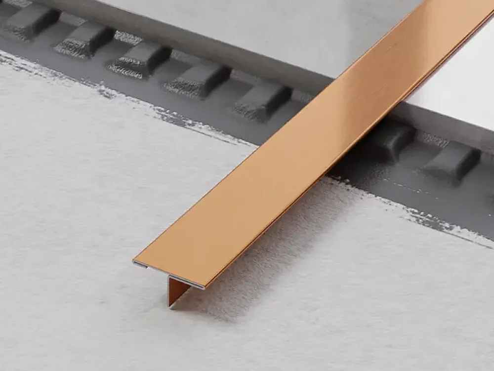 Ilcom Profilé Carrelage<Profil décoratif T en acier inoxydable pour couvrir jonction Cuivre satiné - 20mm X 10mm X 2440mm