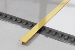 Ilcom Profilé Carrelage<Profil décoratif T en acier inoxydable pour couvrir jonction Or satiné - 20mm X 10mm X 2700mm