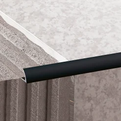Diall Profilé de carrelage intérieur rond PVC noir lisse L.2,5m x l.2,65 cm x ep.6mm- Profilé Carrelage