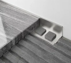Diall Profilé Carrelage<Profilé de carrelage intérieur droit aluminium argent anodisé mat L.2,5m x l.2,2cm x ep.8mm