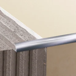Diall Profilé de carrelage intérieur rond aluminium effet chromé poli L.2,5m x l.2,7cm x ep.9mm- Profilé Carrelage