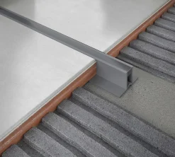 Diall Profilé Carrelage<Profilé de dilatation intérieur droit PVC gris lisse 23mmx250cm