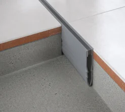 Diall Profilé Carrelage<Profilé de dilatation intérieur droit PVC gris lisse 8,5mmx250cm