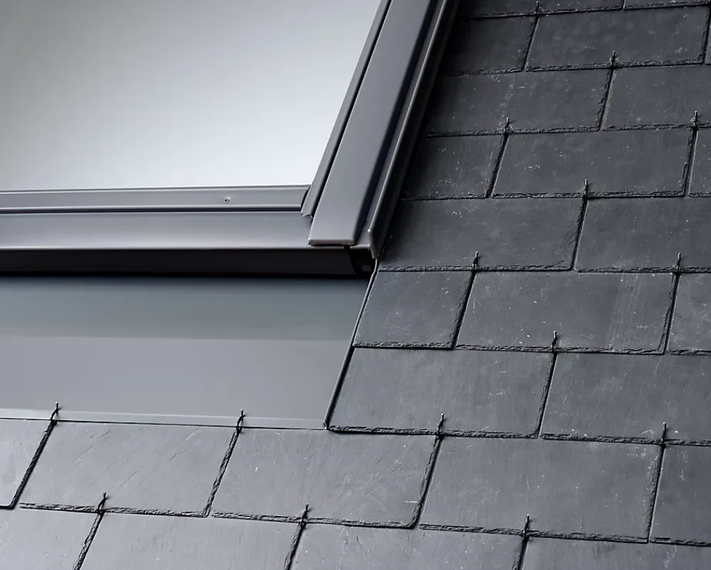 Velux Raccord fenêtre de toit simple sur ardoises EDN UK08 gris- Raccord, Habillage Et Bloc Isolant De Fenêtre De Toit