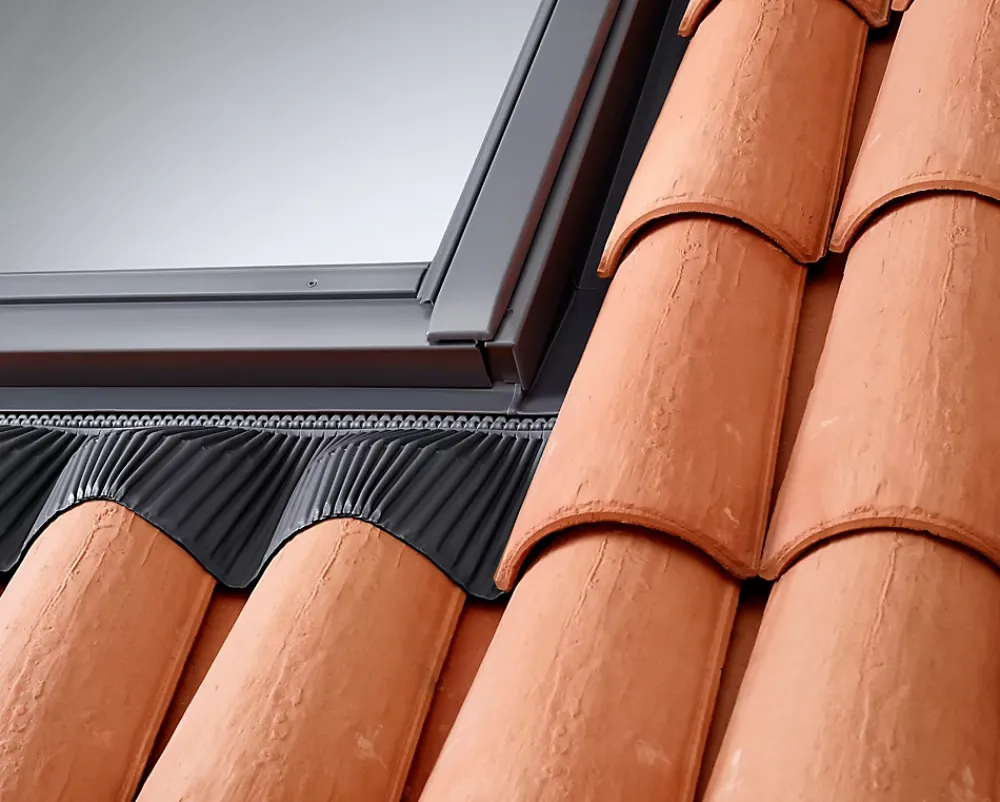 Velux Raccord fenêtre de toit simple sur tuiles EDW CK04 rouge- Raccord, Habillage Et Bloc Isolant De Fenêtre De Toit