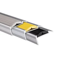 Floordirekt Profilé De Rénovation De Marche<Seuil d'escalier Avec simple caoutchouc Power Grip Longueur: 134 cm Autocollant Noir