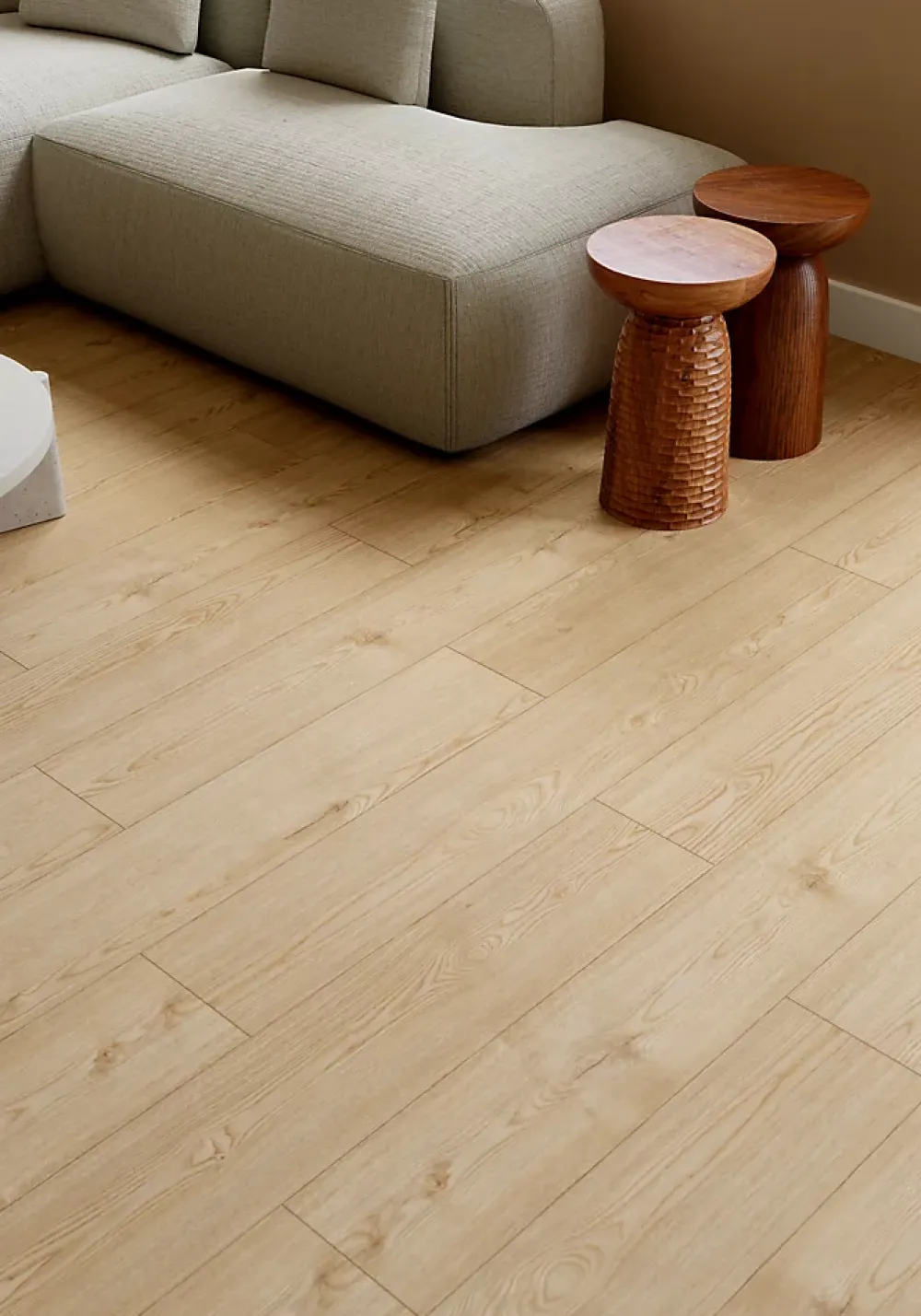 GoodHome Sol stratifié Accrington , passage élevé AC4, effet chêne, L.128,5 cm x l.19,2 cm x ép.8 mm, résistant à l'eau- Sol Stratifié