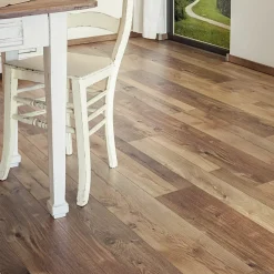 GoodHome Sol Stratifié<Sol stratifié Bexhill chêne brun passage élévé AC4 L. 138,3 cm x l.19,3 x Ep.8 mm