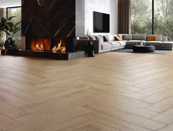 Sol stratifié Cajun bâton rompu, passage intense AC5, effet chêne, L.64,4 cm x l.12,2 cm x ép.8 mm, résistant à l'eau- Sol Stratifié