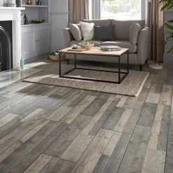 Colours Sol Stratifié<Sol stratifié Dunwich décor chêne gris L. 128,6 x l. 28,2 cm x Ep. 8 mm GoodHome