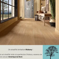 Homflor Sol stratifié Hickory yellowstone , passage extrême AC6, effet bois Hickory blond, L.128,6 cm x l.21,4 cm x ép.10 mm, résistant à l'eau- Sol Stratifié