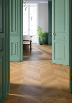 GoodHome Sol stratifié Leyton , passage intense AC5, effet chêne blond, L.133 cm x l.32,2 cm x ép.10 mm, résistant à l'eau- Sol Stratifié