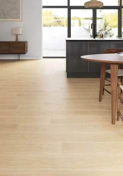 GoodHome Sol Stratifié<Sol stratifié Tadcaster , passage intense AC5, effet chêne blond, L.126,1 cm x l.19,2 cm x ép.10 mm, résistant à l'eau