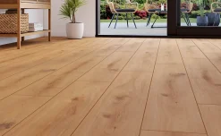 Krono Original Sol Stratifié<Sol stratifié Vista , passage intense AC5, coloris chêne doré, L. 128,8 cm x l. 19,5 cm ép.8 mm, résistant à l'eau