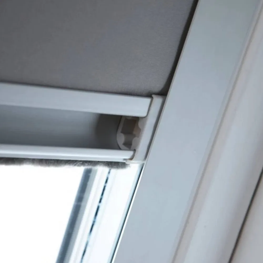 Protecta Store fenêtre de toit occultant compatible VELUX K SK06 97x98cm Beige - MADECO- Store De Fenêtre De Toit