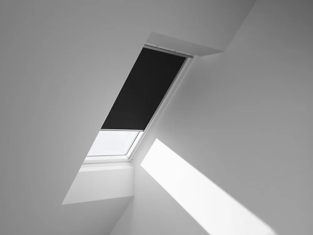 Velux Store De Fenêtre De Toit<Store occultant fenêtre de toit DKL M04 noir