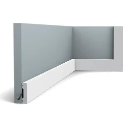 Orac Decor Plinthe Pour Parquet Et Stratifié<SX162 Moulure multifonctionnelle Axxent - 4x1x200cm (h x p x l) - plinthe décorative Carton 8 pièces / RAL9003