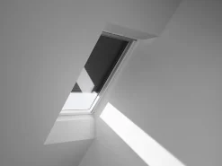 VELUX Volet Roulant De Fenêtre De Toit|Volet Roulant De Fenêtre De Toit<Volet roulant rigide pour fenêtre de toit, gris anthracite, électrique, l.55 x H.70 cm, SML 9 0000S